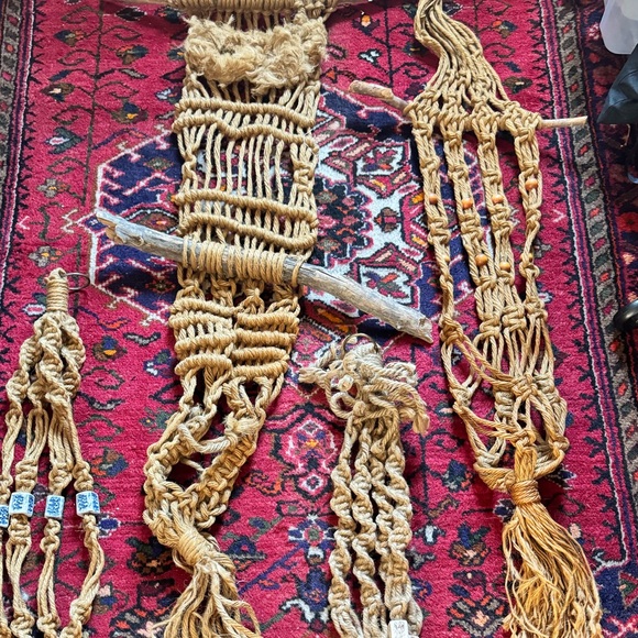 4 true MCM vintage hanging macrame plant holders - Picture 2 of 10